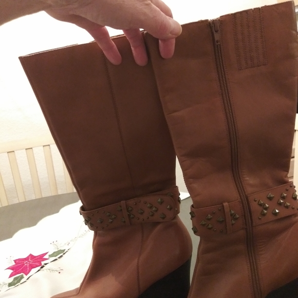 Wedge tan leather boots - Picture 4 of 4